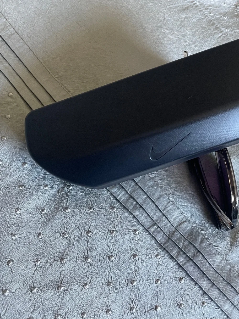 Nike Men's Black Hard Clamshell Sunglasses Case